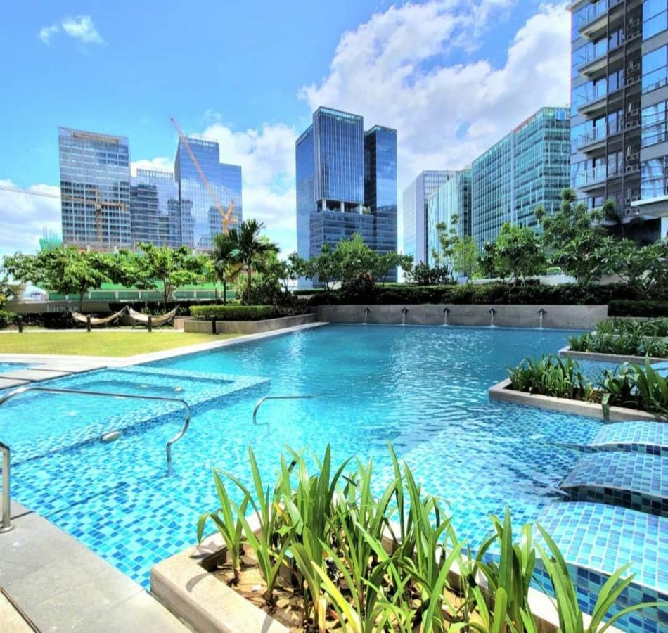 Uptown Parksuites Tower 1 Bgc Тагиг Экстерьер фото